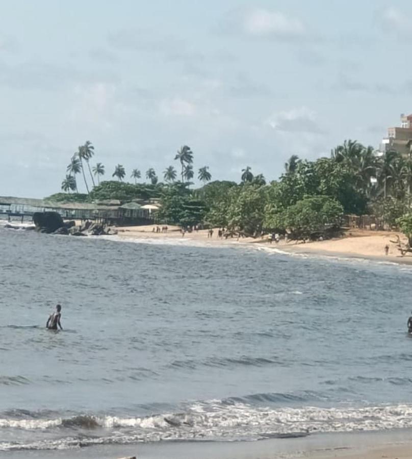 La Maison Du Voyageur Kribi Buitenkant foto