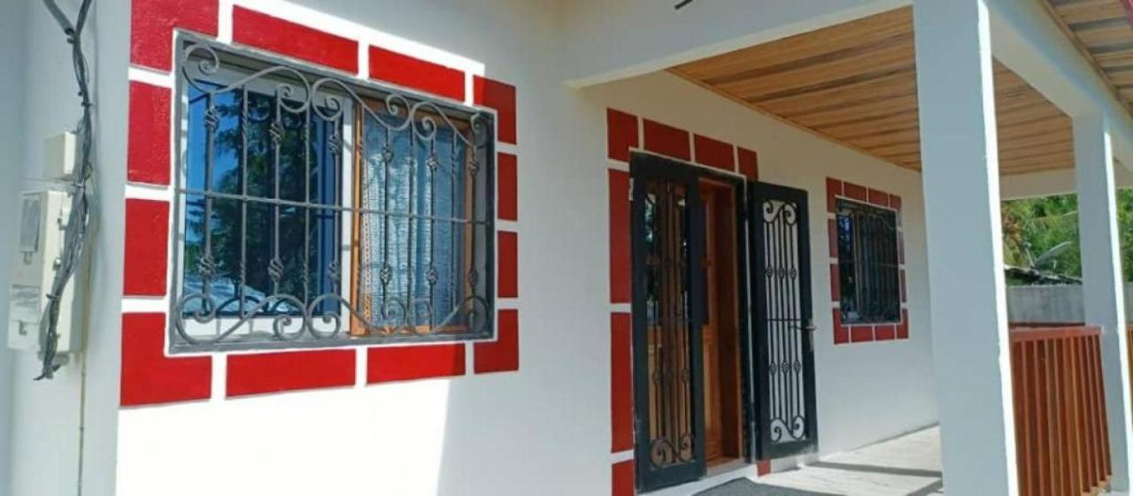 La Maison Du Voyageur Kribi Buitenkant foto